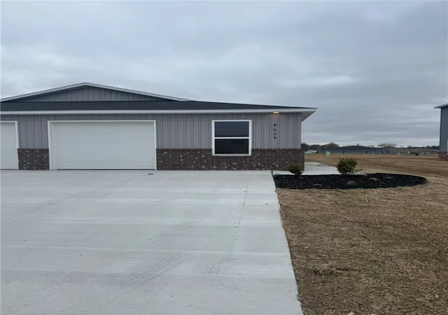 Homes for sale in Siloam Springs, AR | 402b W Cloud Dr, Siloam Springs, AR 72761 | MLS# 1327164