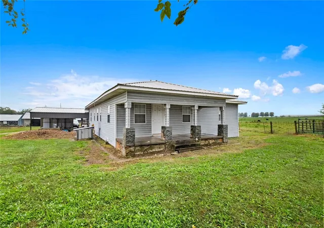 Photo 3 of Single family home for sale at 15165 Peterson Rd, Gentry, AR 72734 | MLS# 1327401 | Listing updated on 2026-06-24