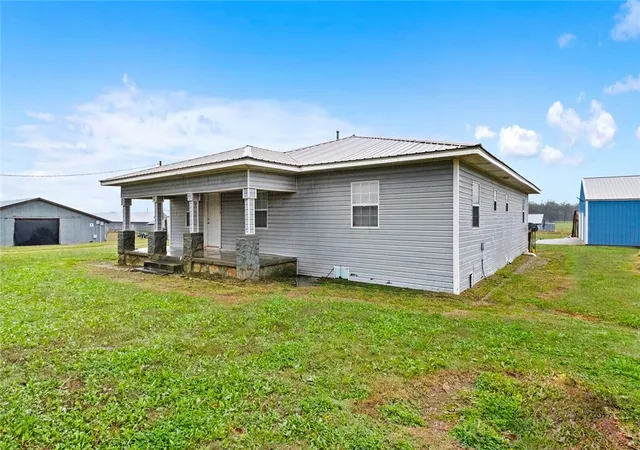 Photo 3 of Single family home for sale at 15165 Peterson Rd, Gentry, AR 72734 | MLS# 1327401 | Listing updated on 2026-06-24