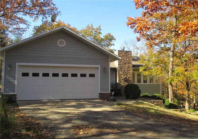 4th image of 8 Hickory Cir, Holiday Island, AR 72631 | MLS# 1327452