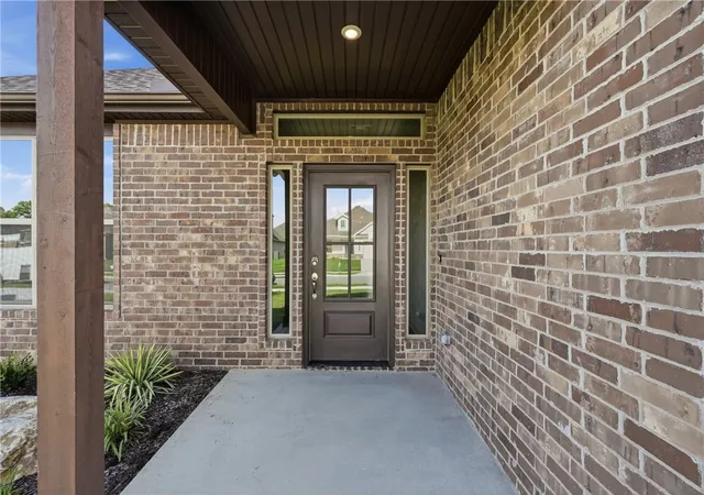 4th image of 2304 Lexington St, Siloam Springs, AR 72761 | MLS# 1327851