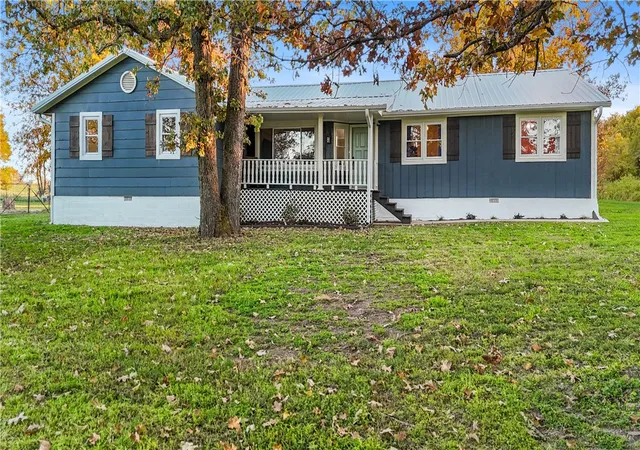 Homes for sale in Cassville, MO | 13992 Farm Road 2185, Cassville, MO 65625 | MLS# 1327965