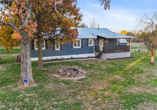 Homes for sale in Cassville, MO | 13992 Farm Road 2185, Cassville, MO 65625 | MLS# 1327965