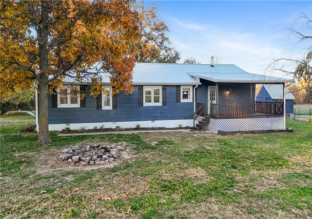 Homes for sale in Cassville, MO | 13992 Farm Road 2185, Cassville, MO 65625 | MLS# 1327965