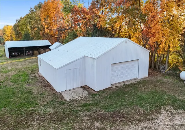 Homes for sale in Cassville, MO | 13992 Farm Road 2185, Cassville, MO 65625 | MLS# 1327965
