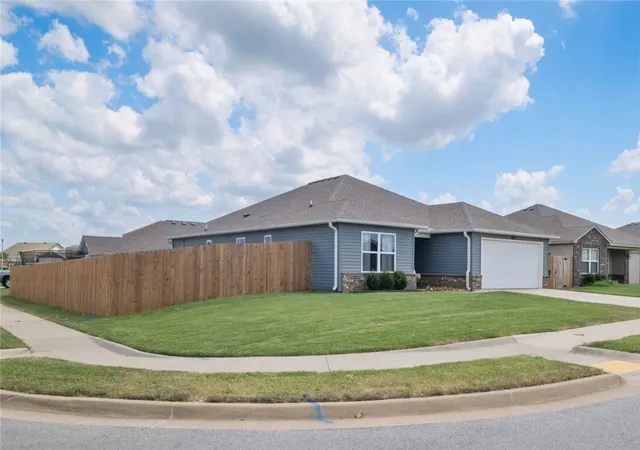 Homes for sale in Centerton, AR | 920 Queen St, Centerton, AR 72719 | MLS# 1327972