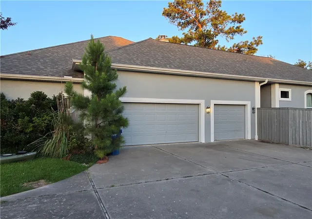 Photo 3 of Sale Pending at 207 Devon Grn, Bentonville, AR 72712 | MLS# 1327966 | Listing updated on 2026-07-27