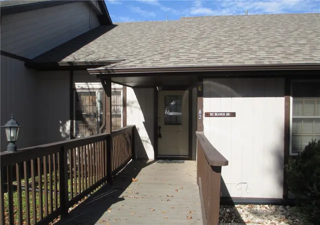 3rd image of 82 Beaver Dr, Holiday Island, AR 72631 | MLS# 1328080