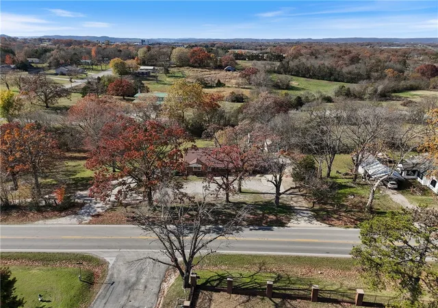 2nd image of 1502 N Springfield St, Berryville, AR 72616 | MLS# 1328019