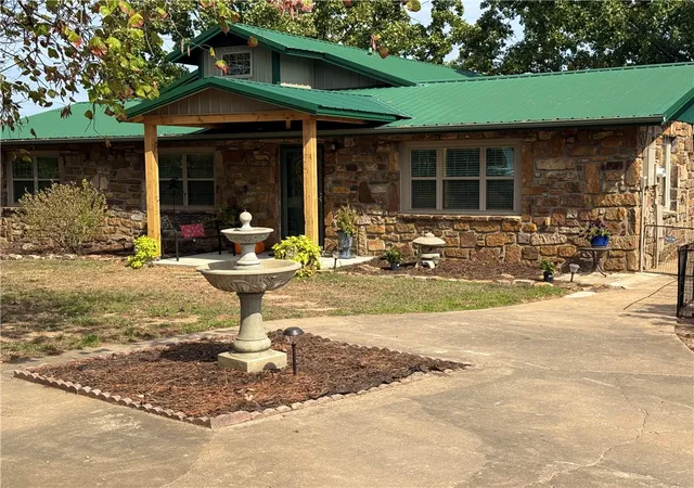 Photo 2 of Single family home for sale at 9417 Puddin Ridge Rd, Ozark, AR 72949 | MLS# 1328737 | Listing updated on 2026-09-26