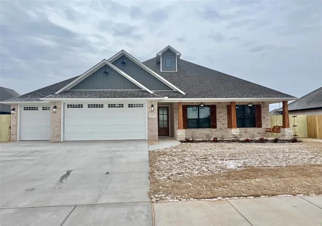 Photo 1 of Sale Pending at 1806 Gaines St, Pea Ridge, AR 72751 | MLS# 1328790 | Listing updated on 2026-02-02
