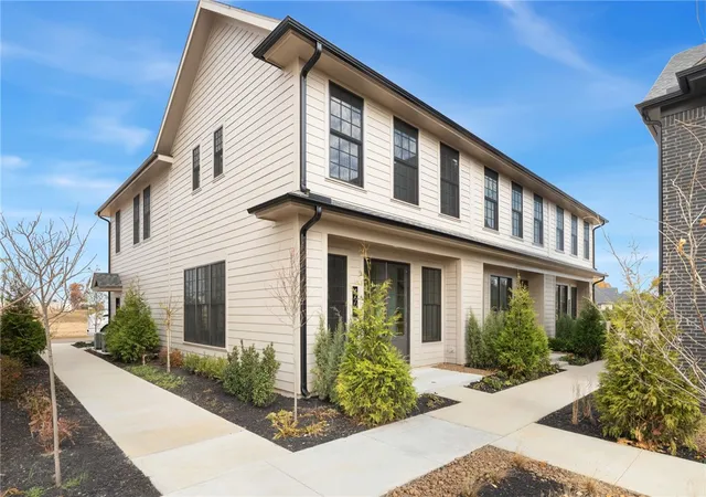 2nd image of 4603 S 47th St, Rogers, AR 72758 | MLS# 1329086
