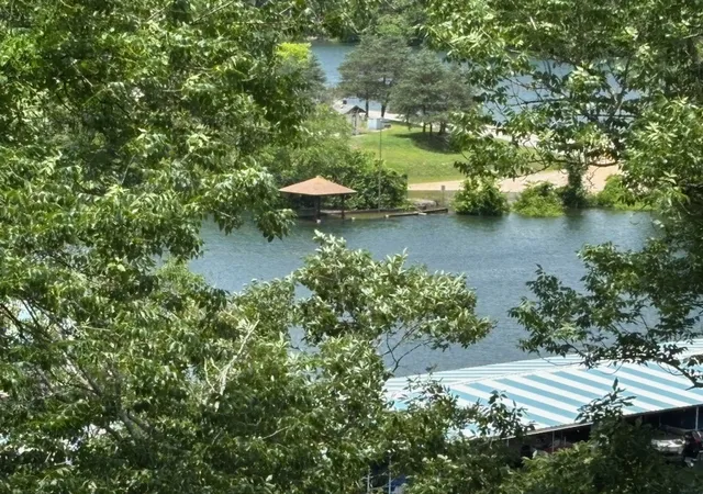 Photo 3 of Sale Pending at 7 Larkspur Ln, Holiday Island, AR 72631 | MLS# 1329271 | Listing updated on 2026-07-14