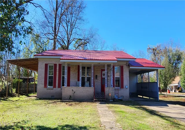 Homes for sale in Dardanelle, AR | 402 S 2nd St, Dardanelle, AR 72834 | MLS# 1329441
