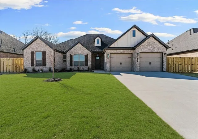 Homes for sale in Cave Springs, AR | 601 Steep Hill Ln, Cave Springs, AR 72718 | MLS# 1329498