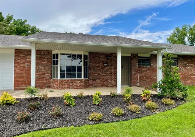 2nd image of 2200 Sandy St, Springdale, AR 72762 | MLS# 1328697