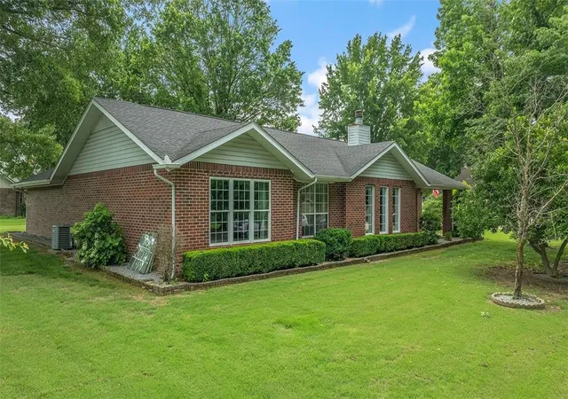Homes for sale in Siloam Springs, AR | 21660 Seminole Ct, Siloam Springs, AR 72761 | MLS# 1329612