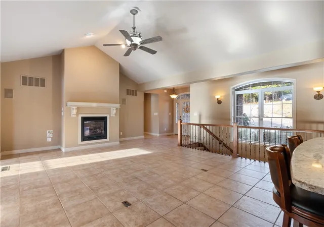 5th image of 21 White River Ln, Holiday Island, AR 72631 | MLS# 1329726