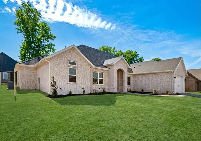 5th image of 1311 Greyback Ln, Centerton, AR 72719 | MLS# 1329656