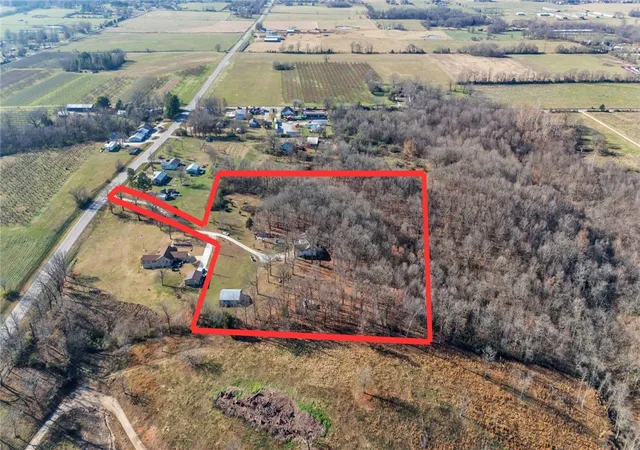 3rd image of 3960 E Ar 264 Hwy, Lowell, AR 72745 | MLS# 1329944