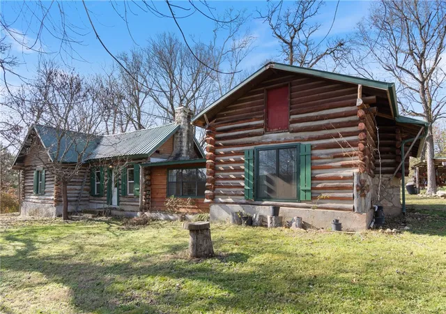Homes for sale in Eureka Springs, AR | 2128 County Road 329, Eureka Springs, AR 72632 | MLS# 1329972