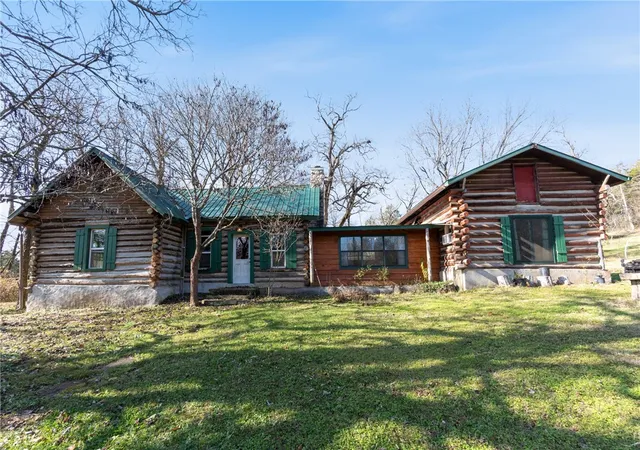 Homes for sale in Eureka Springs, AR | 2128 County Road 329, Eureka Springs, AR 72632 | MLS# 1329972
