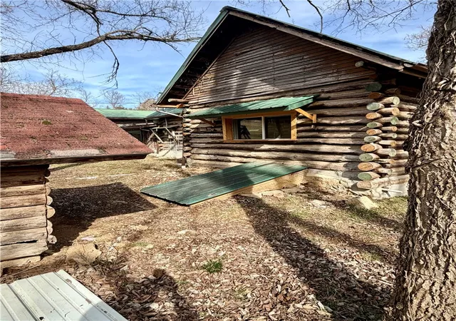 Homes for sale in Eureka Springs, AR | 2128 County Road 329, Eureka Springs, AR 72632 | MLS# 1329972