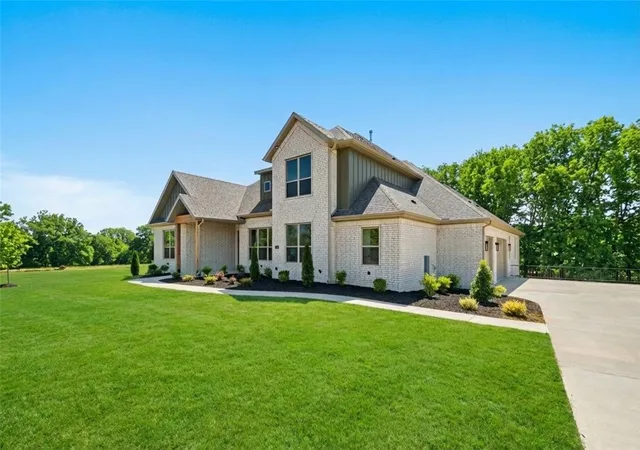 5th image of 550 Shooting Star Ln, Lowell, AR 72745 | MLS# 1329660