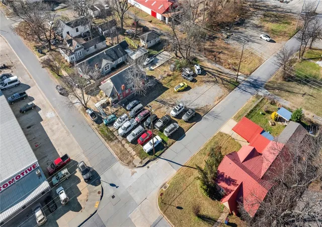 Homes for sale in Fort Smith, AR | 1600 S 11Th St, Fort Smith, AR 72901 | MLS# 1330315