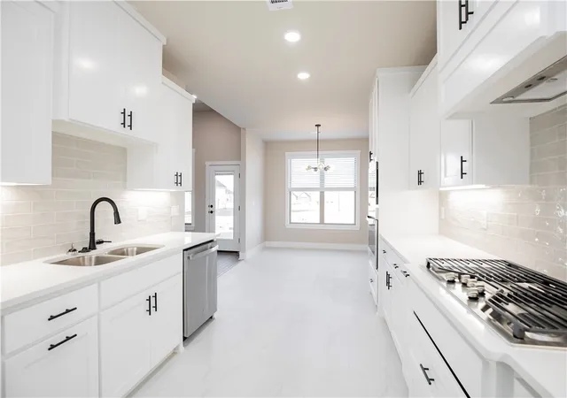 Photo 3 of Sale Pending at 6804 SW Basswood Ave, Bentonville, AR 72713 | MLS# 1330466 | Listing updated on 2026-06-09