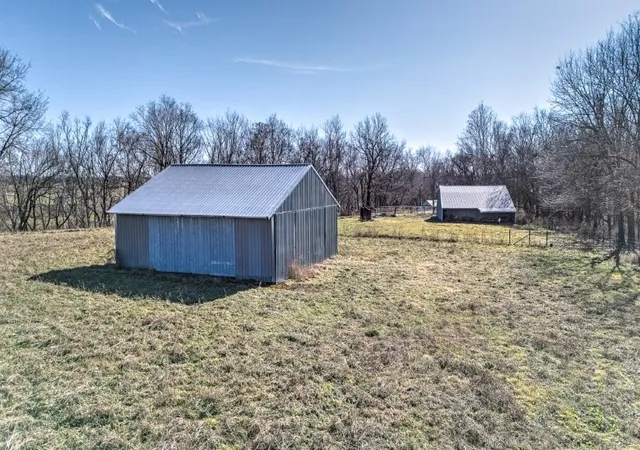 Photo 3 of House for sale at 12537 N Ar 43 Hwy, Maysville, AR 72747 | MLS# 1330512 | Listing updated on 2026-07-21