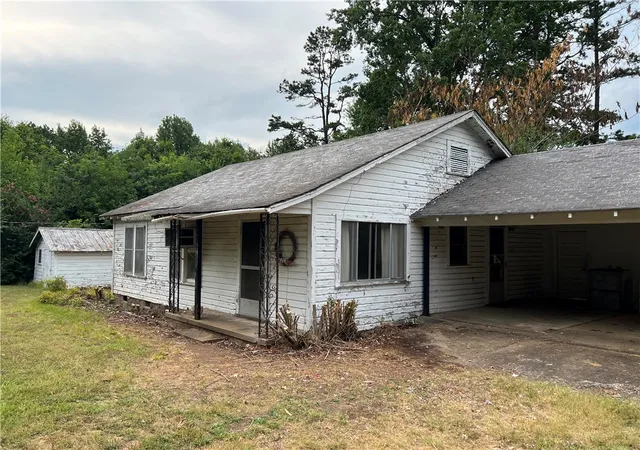 Homes for sale in Clarksville, AR | 5454 Hwy 21, Clarksville, AR 72830 | MLS# 1330607