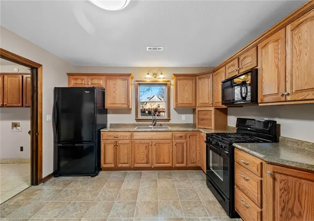 5th image of 19135 Shoreline Way, Fayetteville, AR 72703 | MLS# 1330686