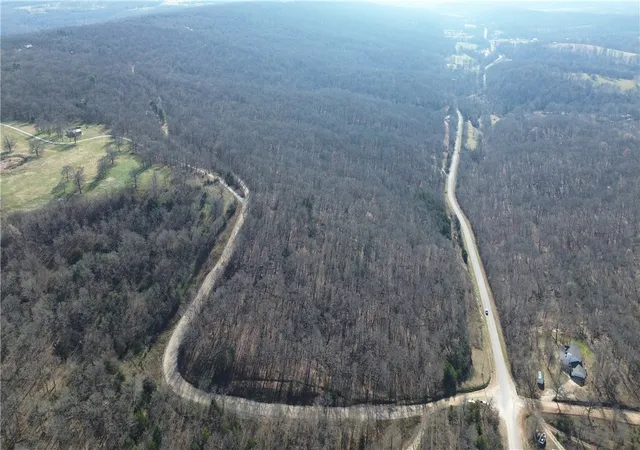2nd image of 15337 Stagecoach Rd, Prairie Grove, AR 72753 | MLS# 1330638