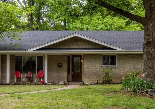 2nd image of 1106 Ranch Dr, Springdale, AR 72762 | MLS# 1330642