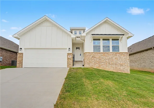 1st image of 1150 Garrett Ln, Centerton, AR 72719 | MLS# 1331006