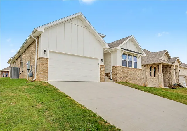 2nd image of 1150 Garrett Ln, Centerton, AR 72719 | MLS# 1331006