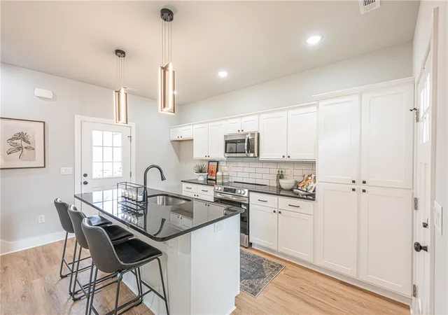 Photo 3 of Single family home for sale at 964 S Laramie Hts, Fayetteville, AR 72704 | MLS# 1331121 | Listing updated on 2026-10-03