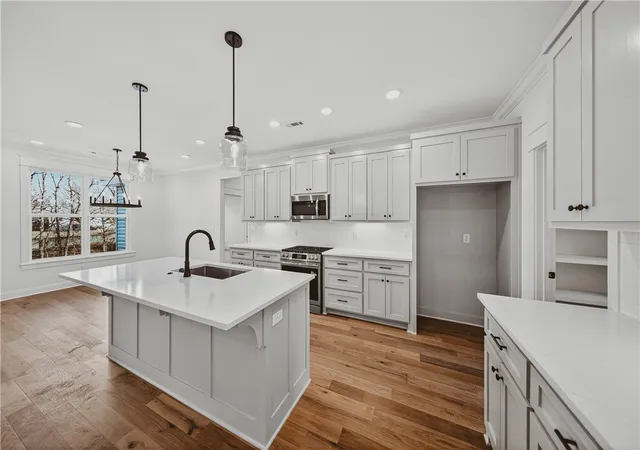 Photo 2 of Single family home for sale at 26 Smart Ln, Bella Vista, AR 72715 | MLS# 1330893 | Listing updated on 2026-09-01
