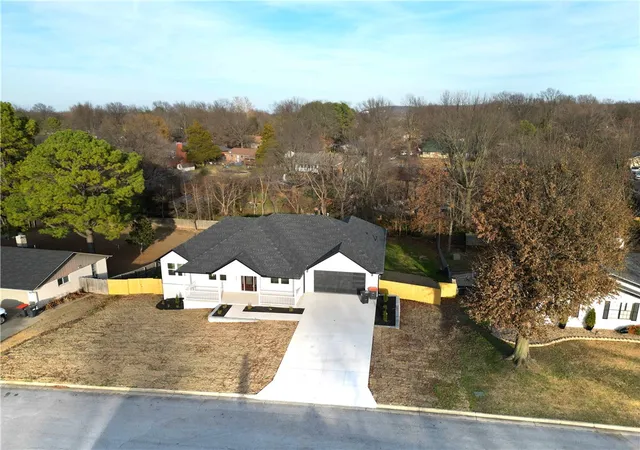 Photo 3 of Single family home for sale at 1405 Overo Cir, Springdale, AR 72762 | MLS# 1331270 | Listing updated on 2026-05-02