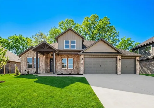 Homes for sale in Centerton, AR | 1331 Greyback Ln, Centerton, AR 72719 | MLS# 1331370