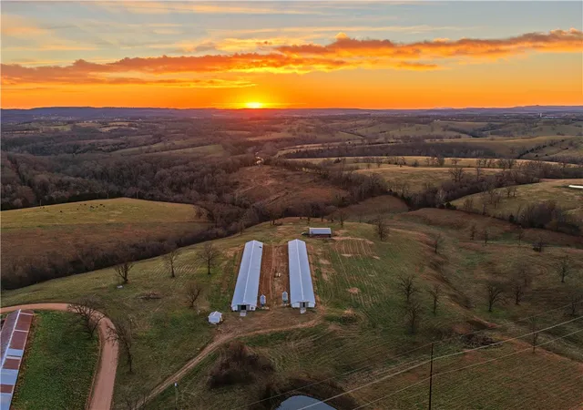 Homes for sale in Green Forest, AR | 3483 County Road 614, Green Forest, AR 72638 | MLS# 1331403