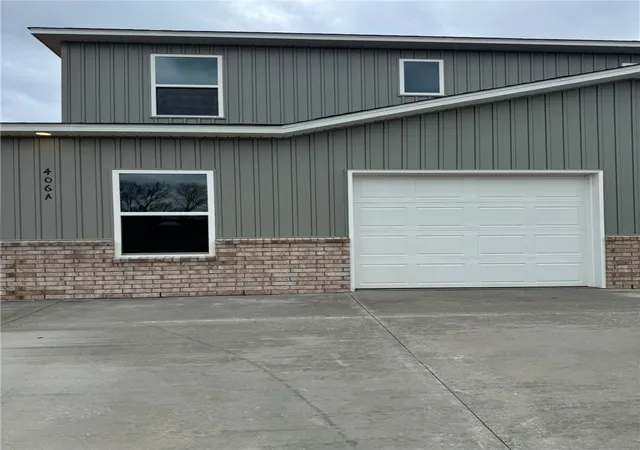 Homes for sale in Siloam Springs, AR | 406 A W Cloud Dr, Siloam Springs, AR 72761 | MLS# 1331692
