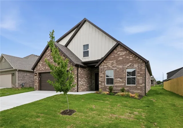 4th image of 2307 Presley St, Siloam Springs, AR 72761 | MLS# 1331975
