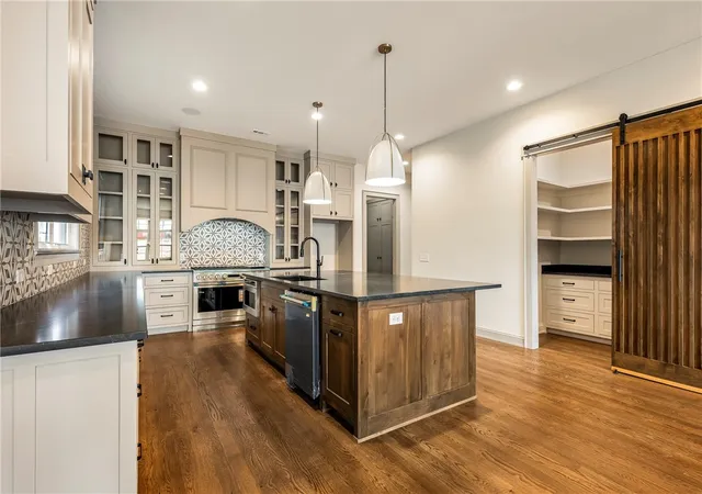 4th image of 1037 A St, Bentonville, AR 72712 | MLS# 1330874