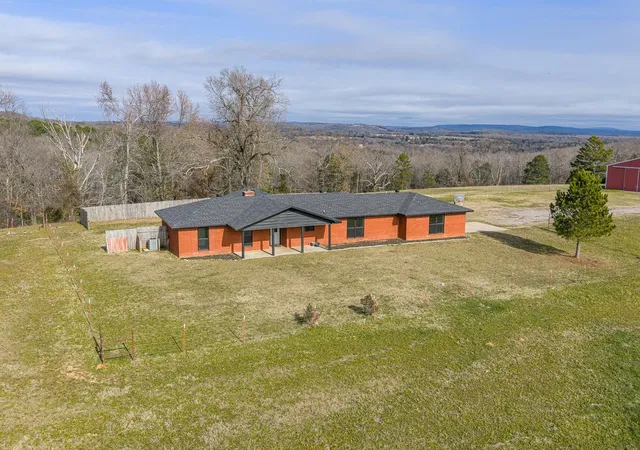 Homes for sale in Alma, AR | 3022 Dow Jones Rd, Alma, AR 72921 | MLS# 1331993