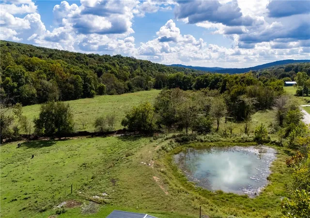3rd image of 16380 N Cove Creek Rd, Prairie Grove, AR 72753 | MLS# 1332123