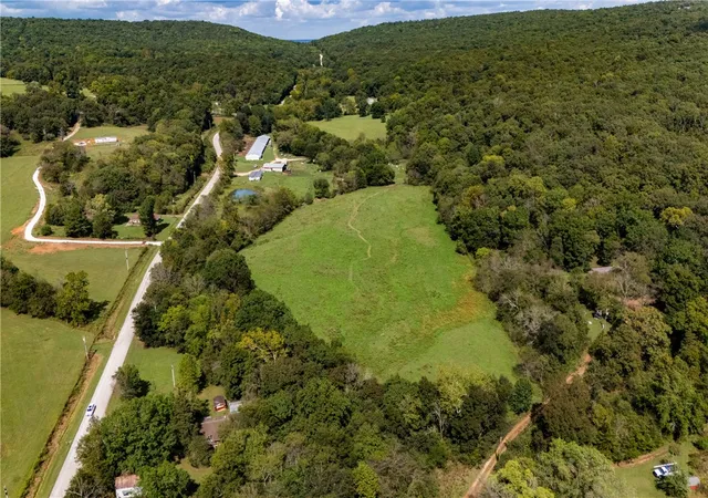 4th image of 16380 N Cove Creek Rd, Prairie Grove, AR 72753 | MLS# 1332123