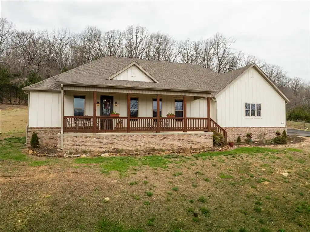 Photo 1 of Sale Pending at 14753 N Cove Crk Rd, Prairie Grove, AR 72753 | MLS# 1332055 | Listing updated on 2026-10-23
