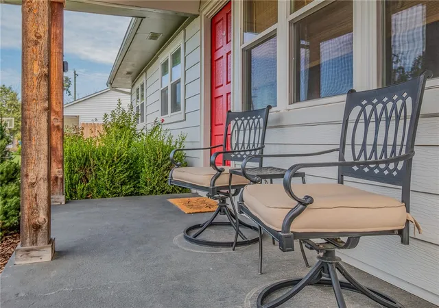 Photo 3 of Single family home for sale at 808 Nw 8th Street, Bentonville, AR 72712 | MLS# 1331337 | Listing updated on 2026-07-16